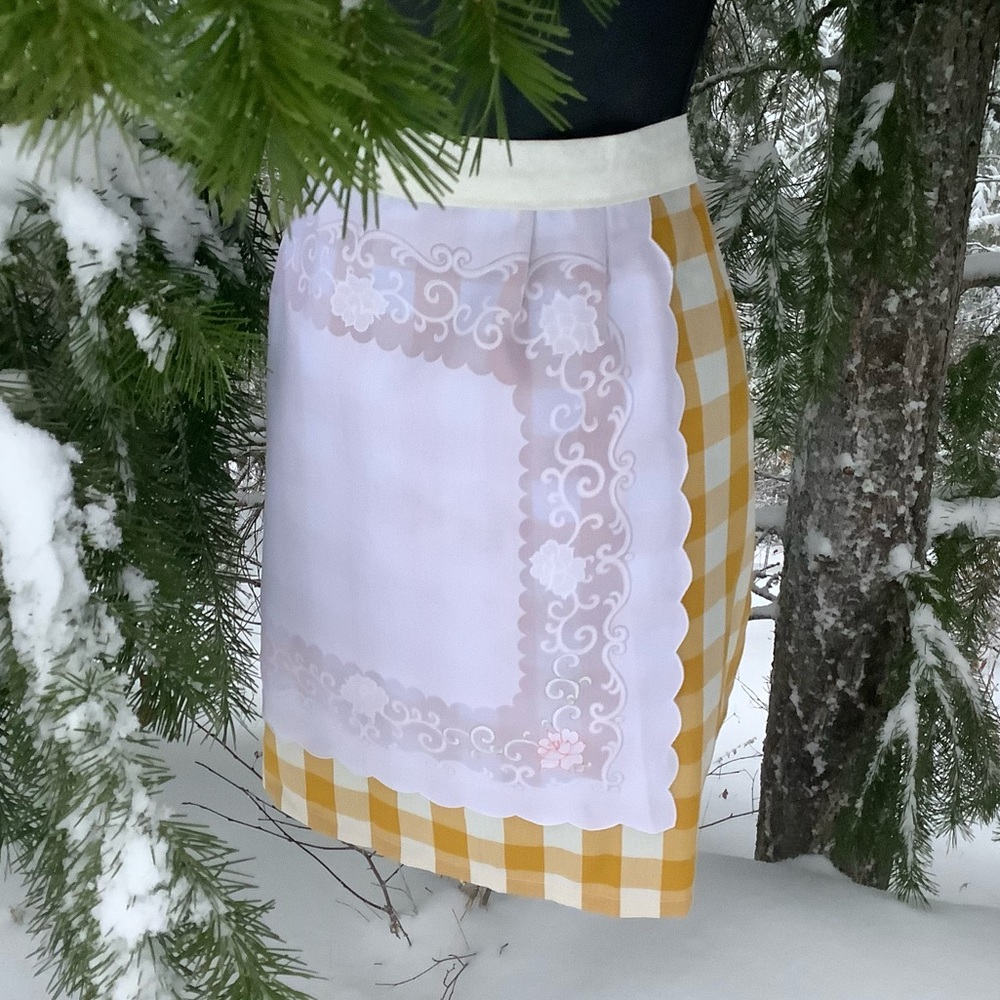 Gold yellow and white Checkered Apron Christmas Gift ideas for Women